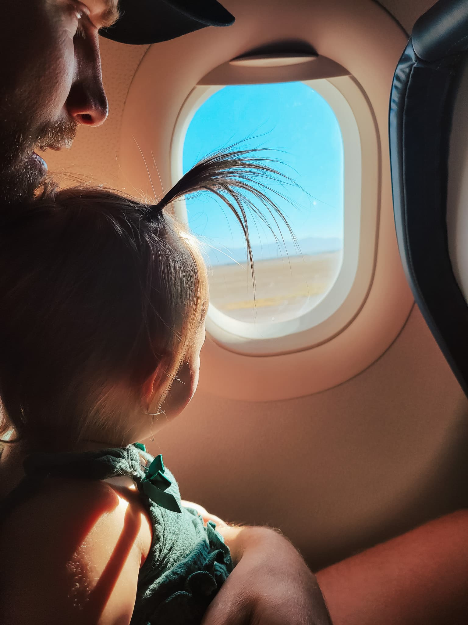 10 Best Travel Toys For Toddlers On Airplanes (+ CUTEST Toddler Luggage!) 