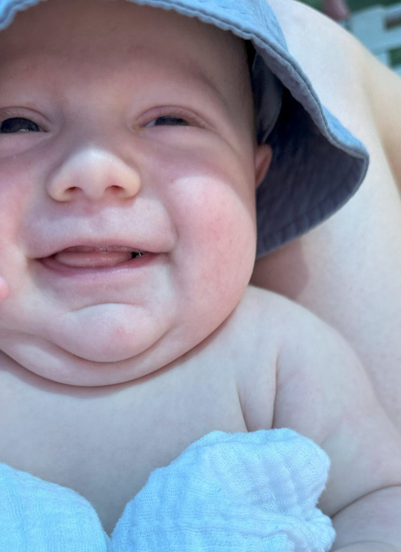 How to Keep a Newborn Cool at the Beach- 6 Must Haves